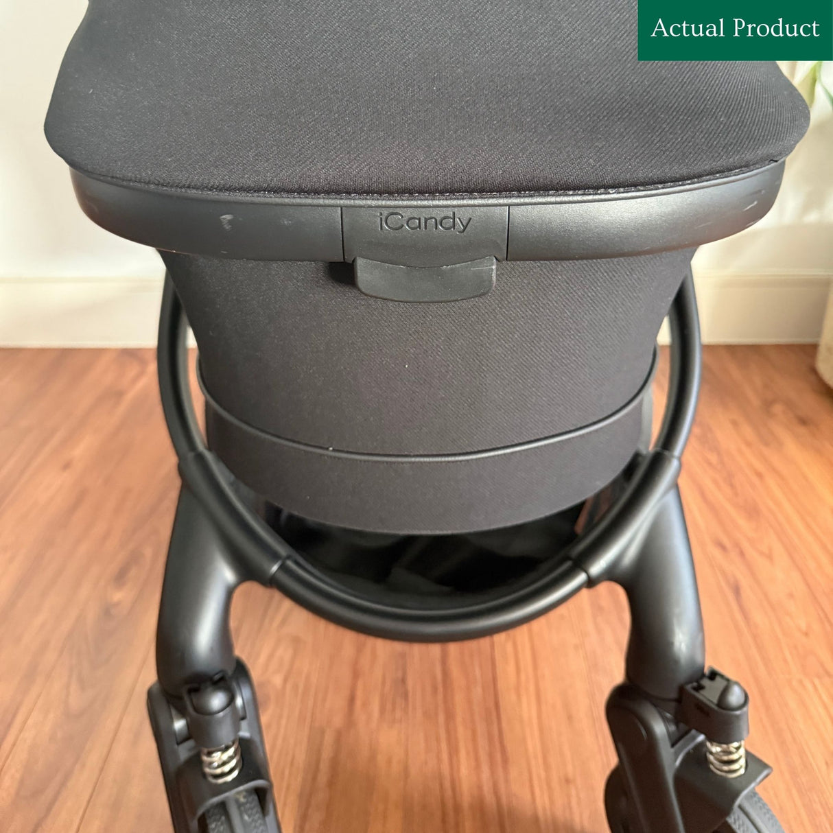 iCandy Peach 7 Studio (includes Carrycot), Like New / Black