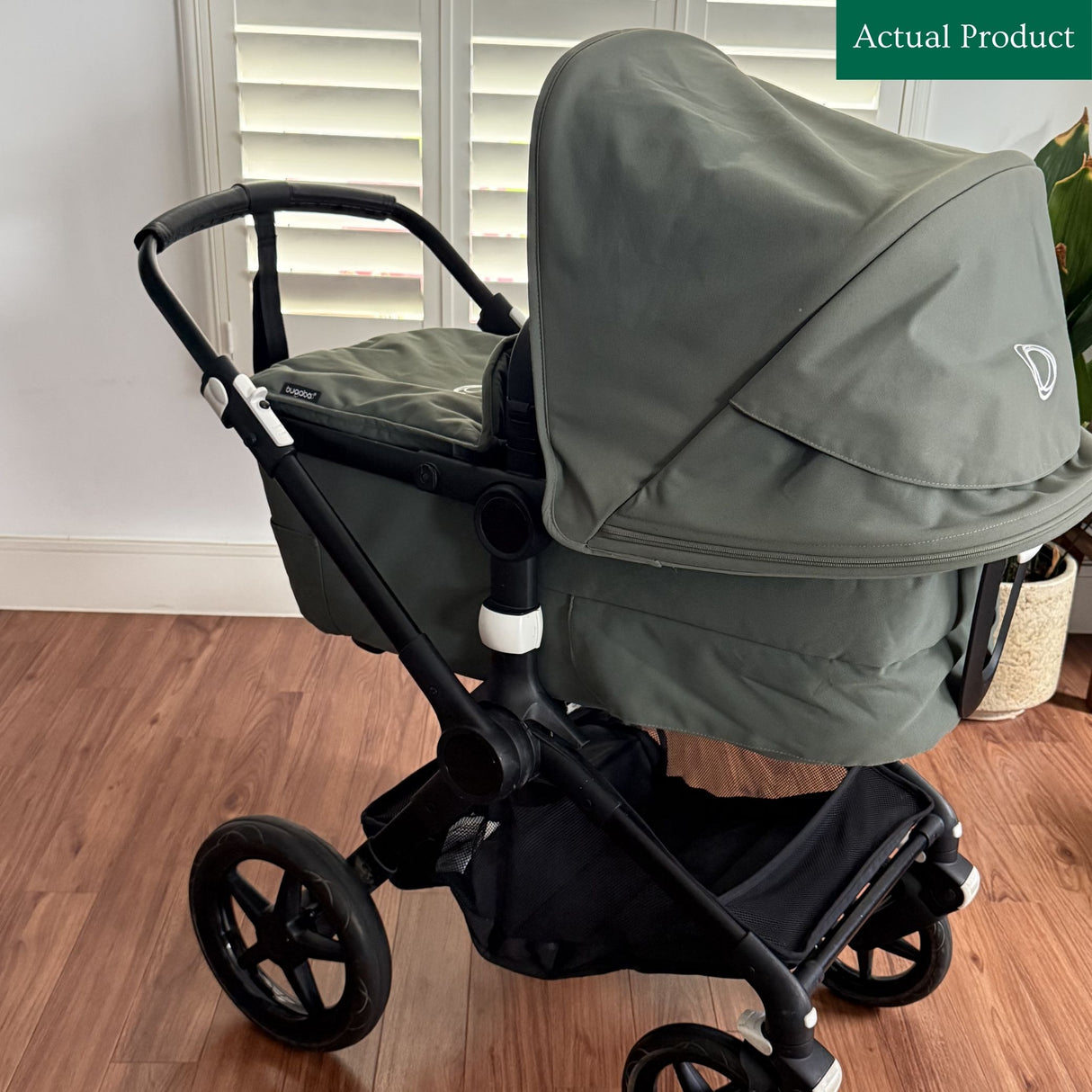 Bugaboo Fox 3 (With Carrycot), Gently Used / Green