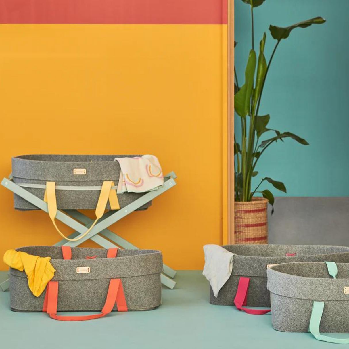 Mokee WoolNest Moses Basket, Like New / Orange