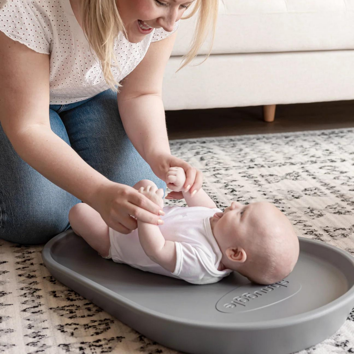 Shnuggle Squishy Changing Mat, Like New / Grey