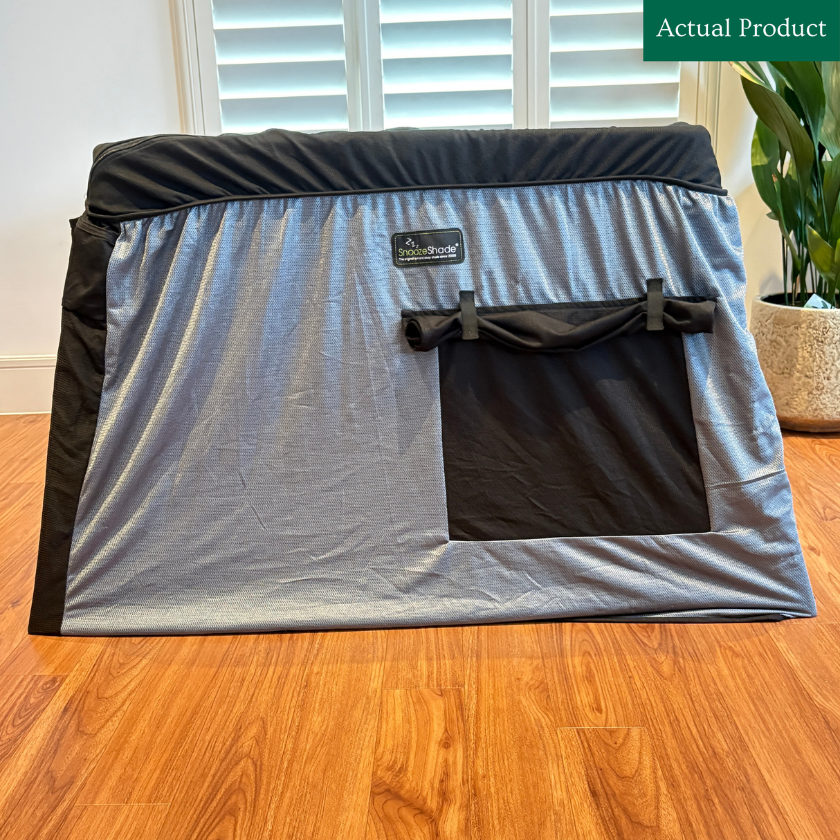 Babybjorn Travel Cot Light with SnoozeShade Blackout Cover, Used / Blue