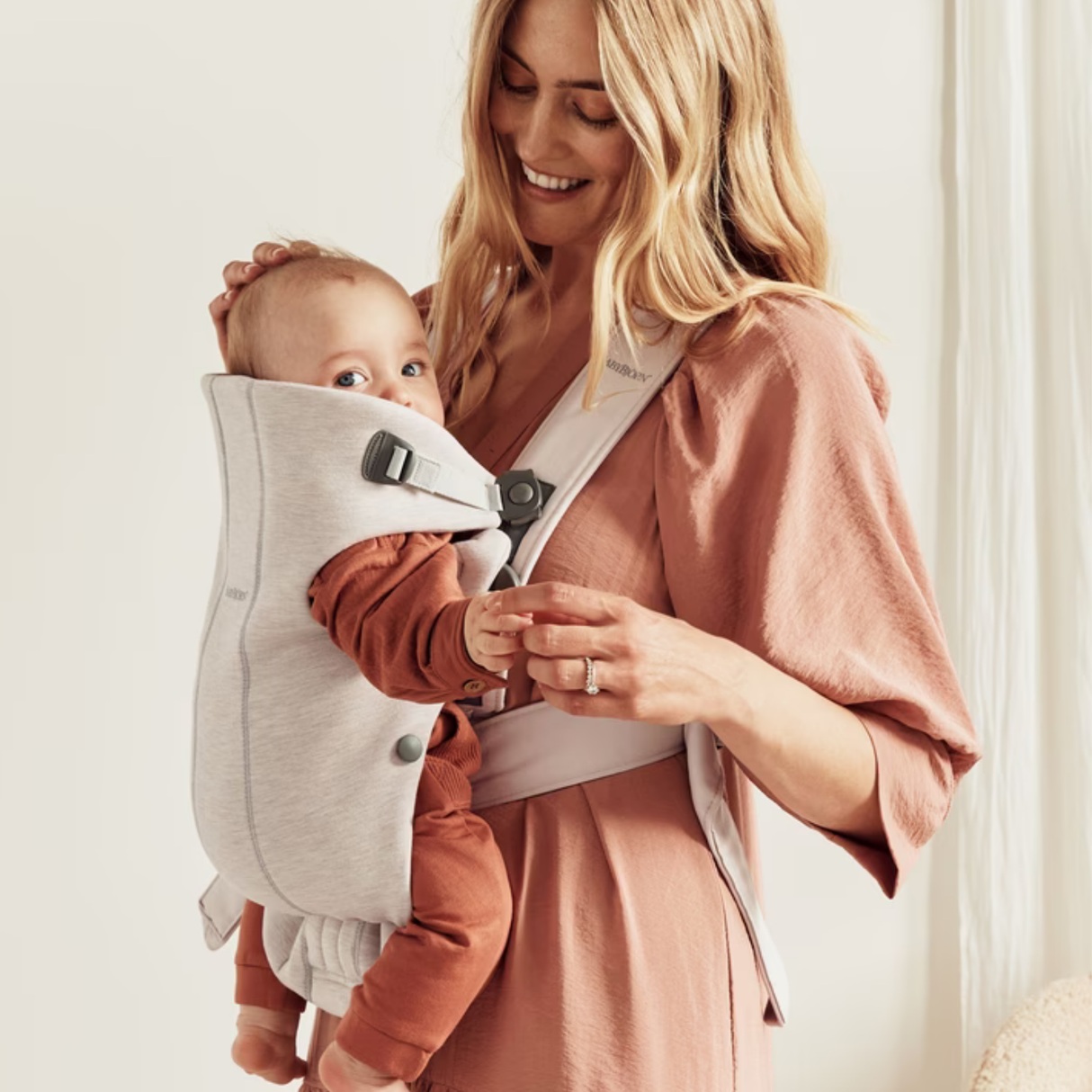 BabyBjörn Mini Carrier, Like New / Beige