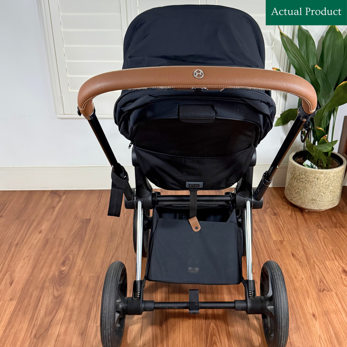Cybex Priam Pram, Like New / Black Chrome