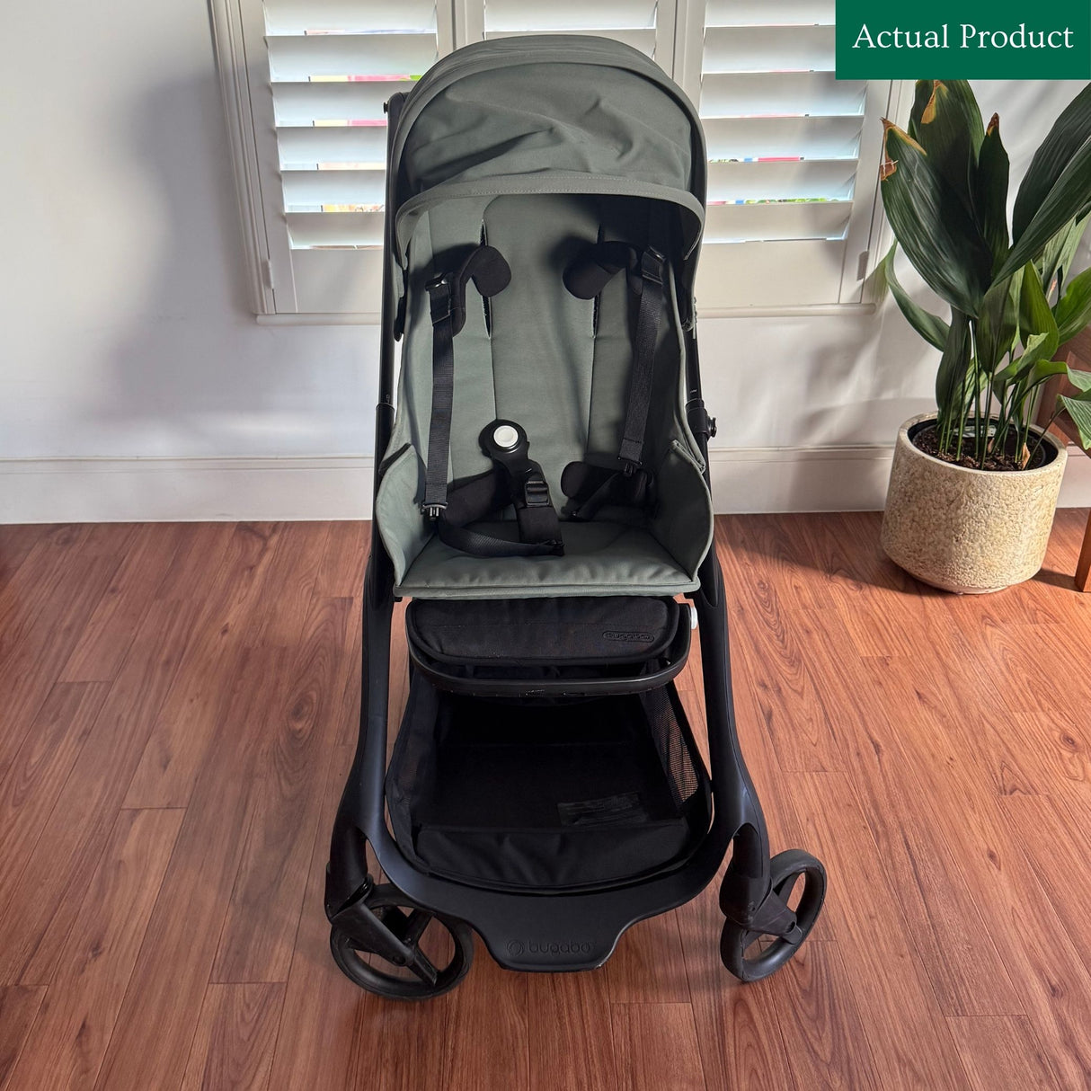 Bugaboo Dragonfly with Carrycot, Gently Used / Forest Green