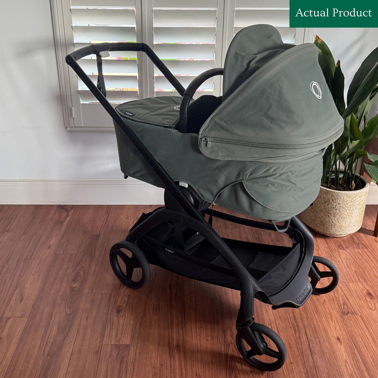 Bugaboo Dragonfly with Carrycot, Gently Used / Forest Green
