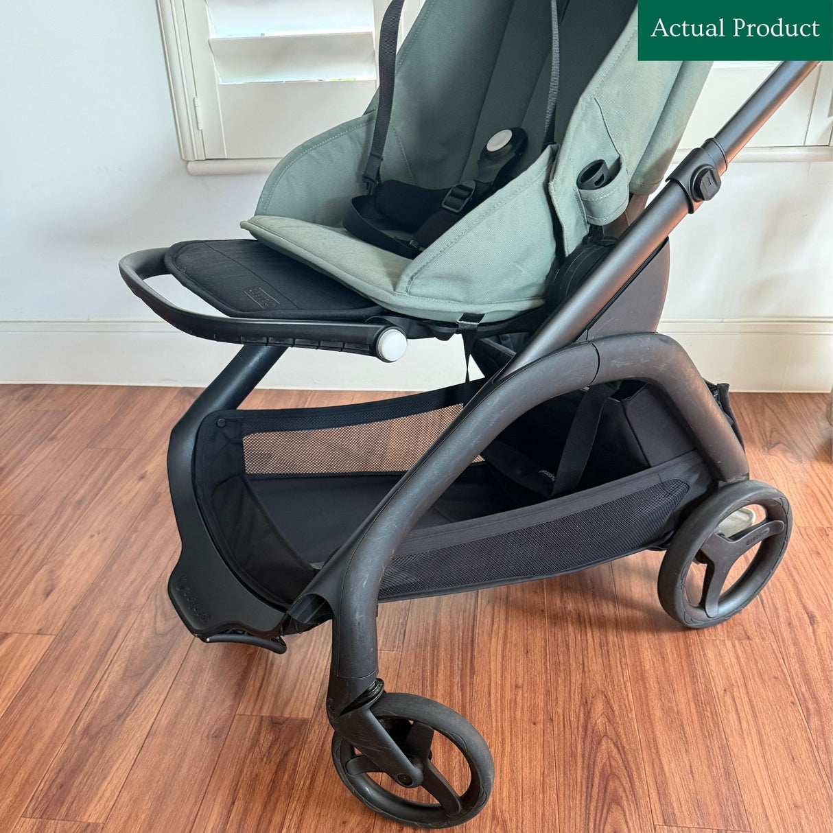 Bugaboo Dragonfly with Carrycot, Gently Used / Forest Green
