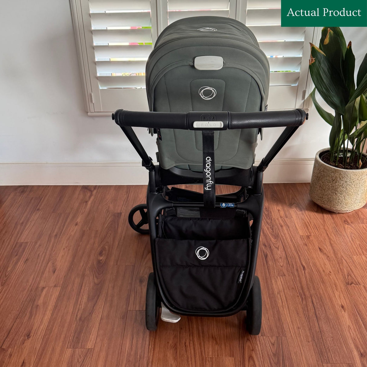 Bugaboo Dragonfly with Carrycot, Gently Used / Forest Green