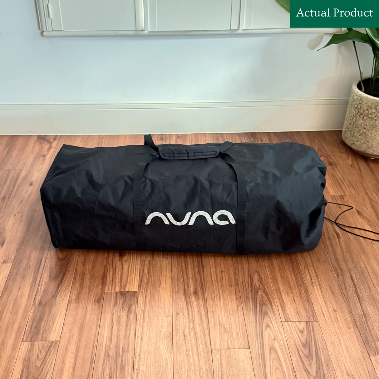 Nuna Sena Aire Travel Cot, Like New / Black & Grey