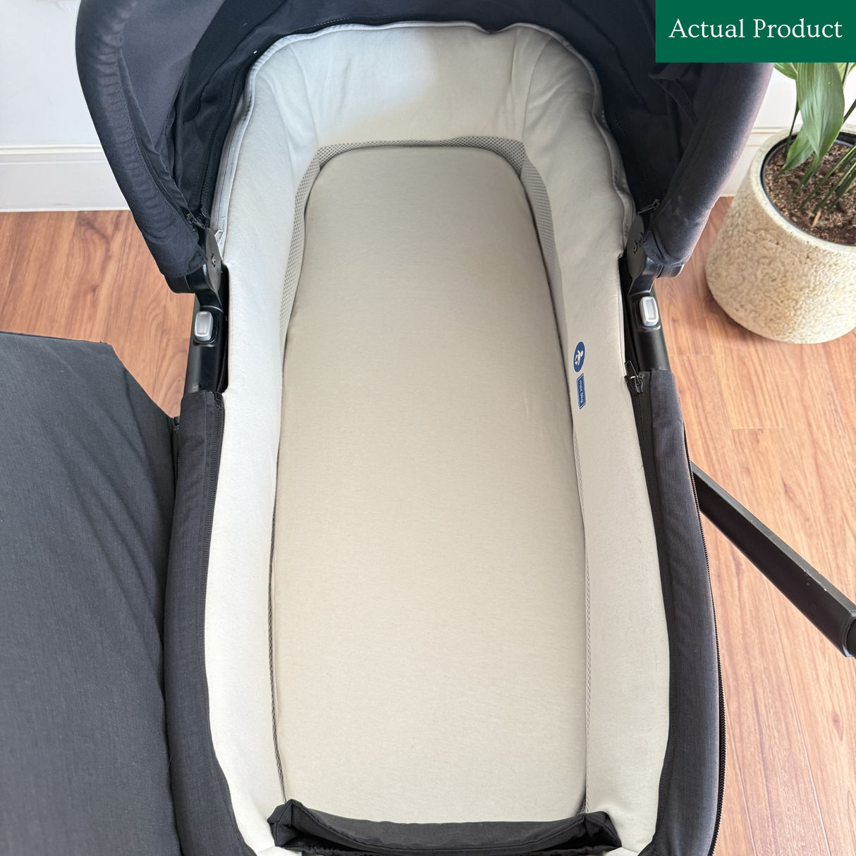 Preloved Nuna Triv Next Travel System, Black