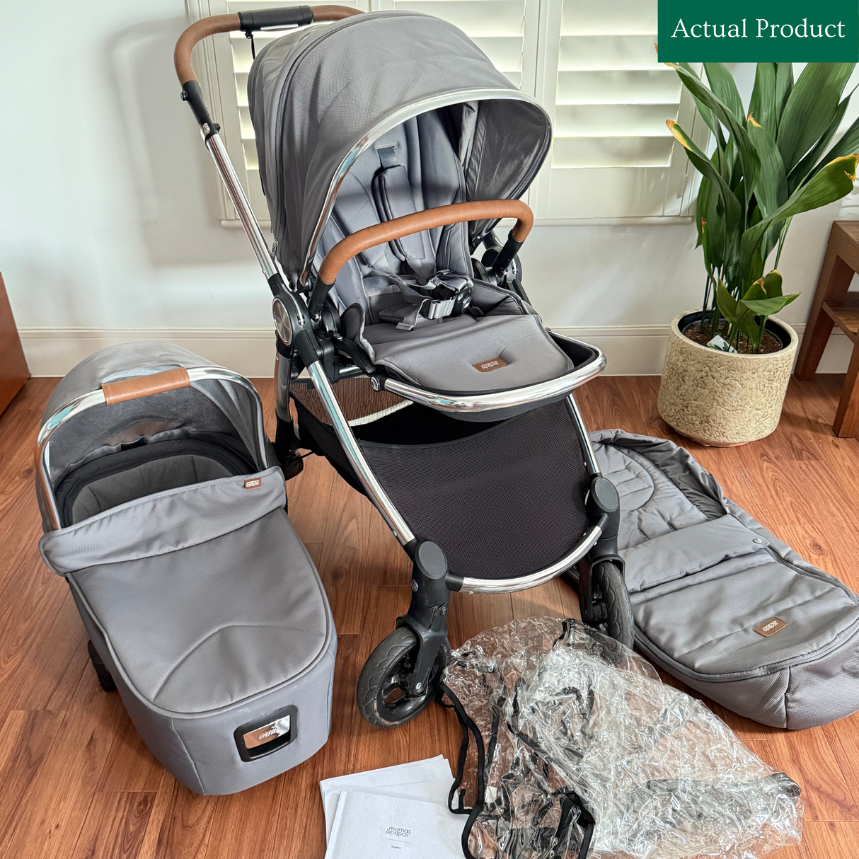 Mamas & Papas Ocarro Pram & Carrycot, Like New / Grey