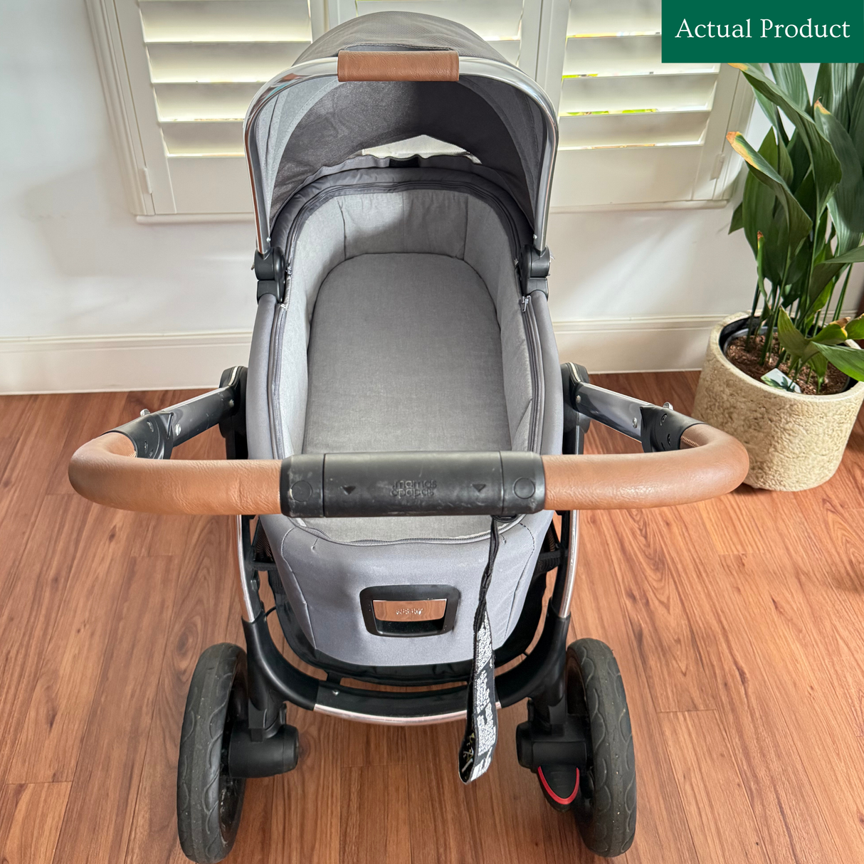 Mamas & Papas Ocarro Pram & Carrycot, Like New / Grey
