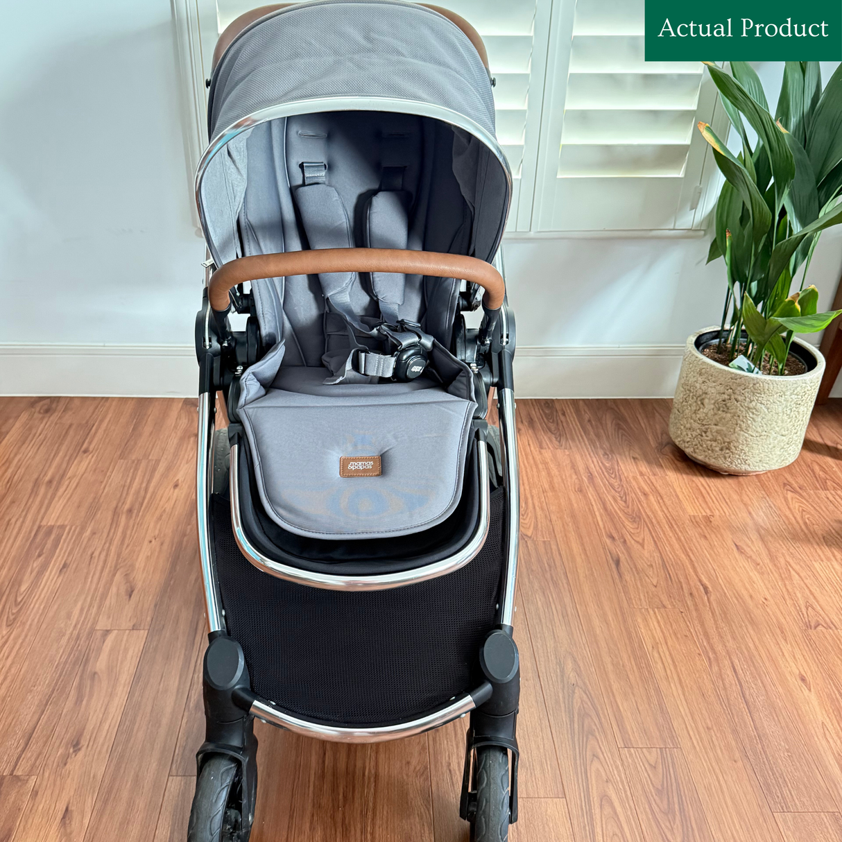 Mamas & Papas Ocarro Pram & Carrycot, Like New / Grey