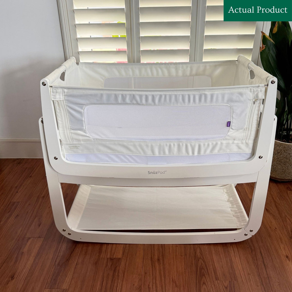 SnüPod4 Bedside Crib, Gently Used / White