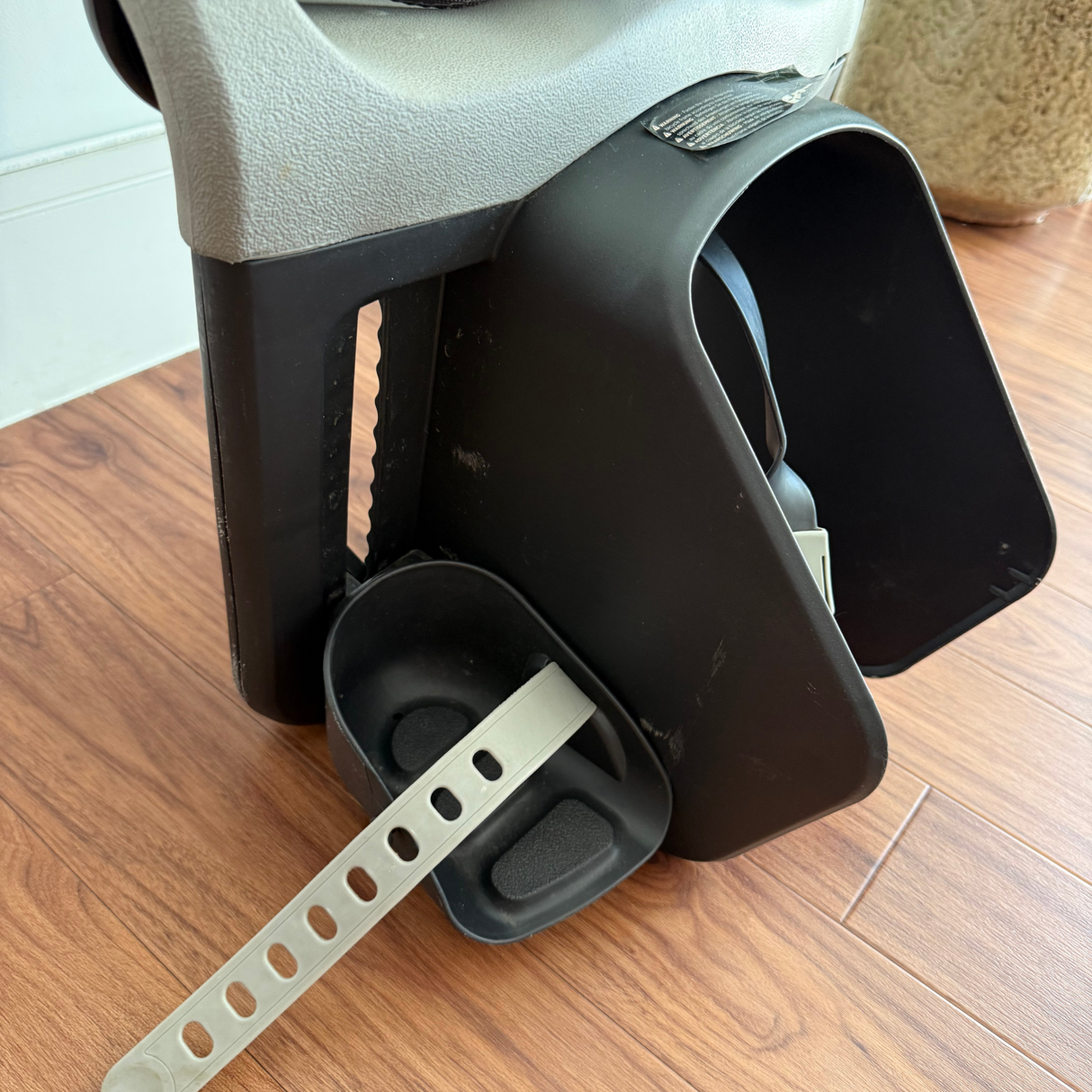 Thule Yepp Maxi EasyFit (with adapter), Used / Black