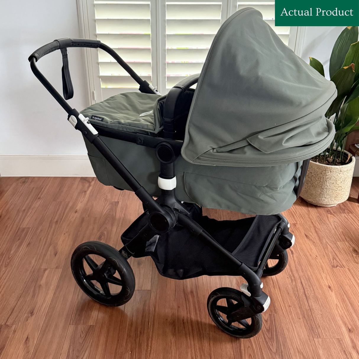 Bugaboo Fox 3 (With Carrycot), Gently Used / Green