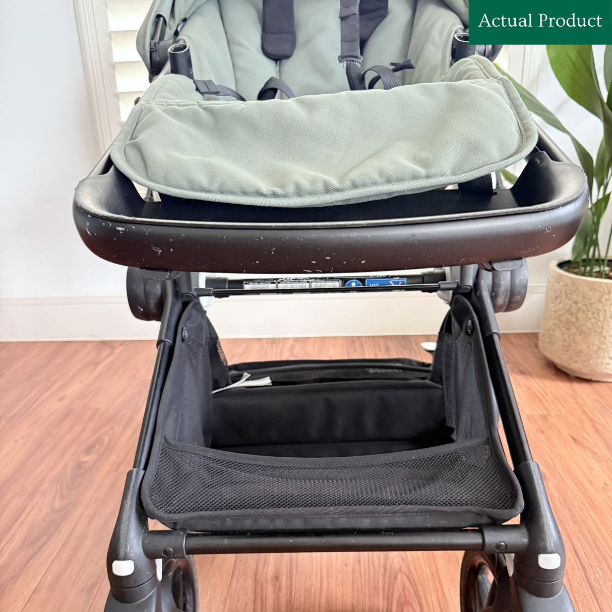 Bugaboo Fox 3 (With Carrycot), Gently Used / Green