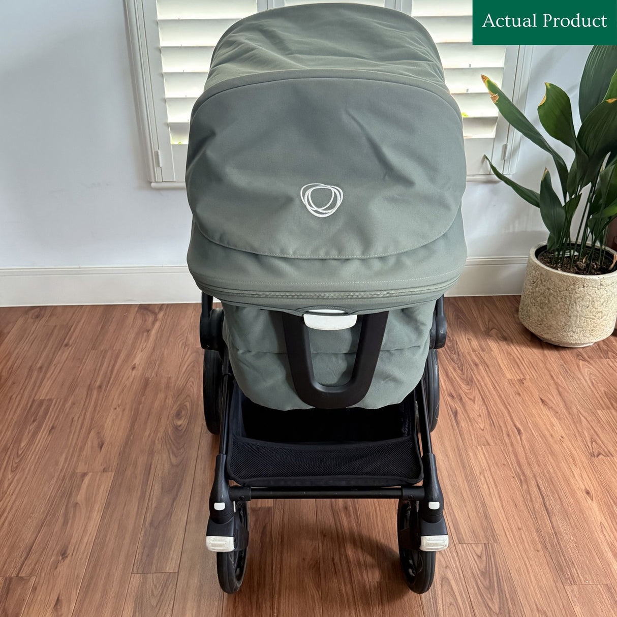Bugaboo Fox 3 (With Carrycot), Gently Used / Green