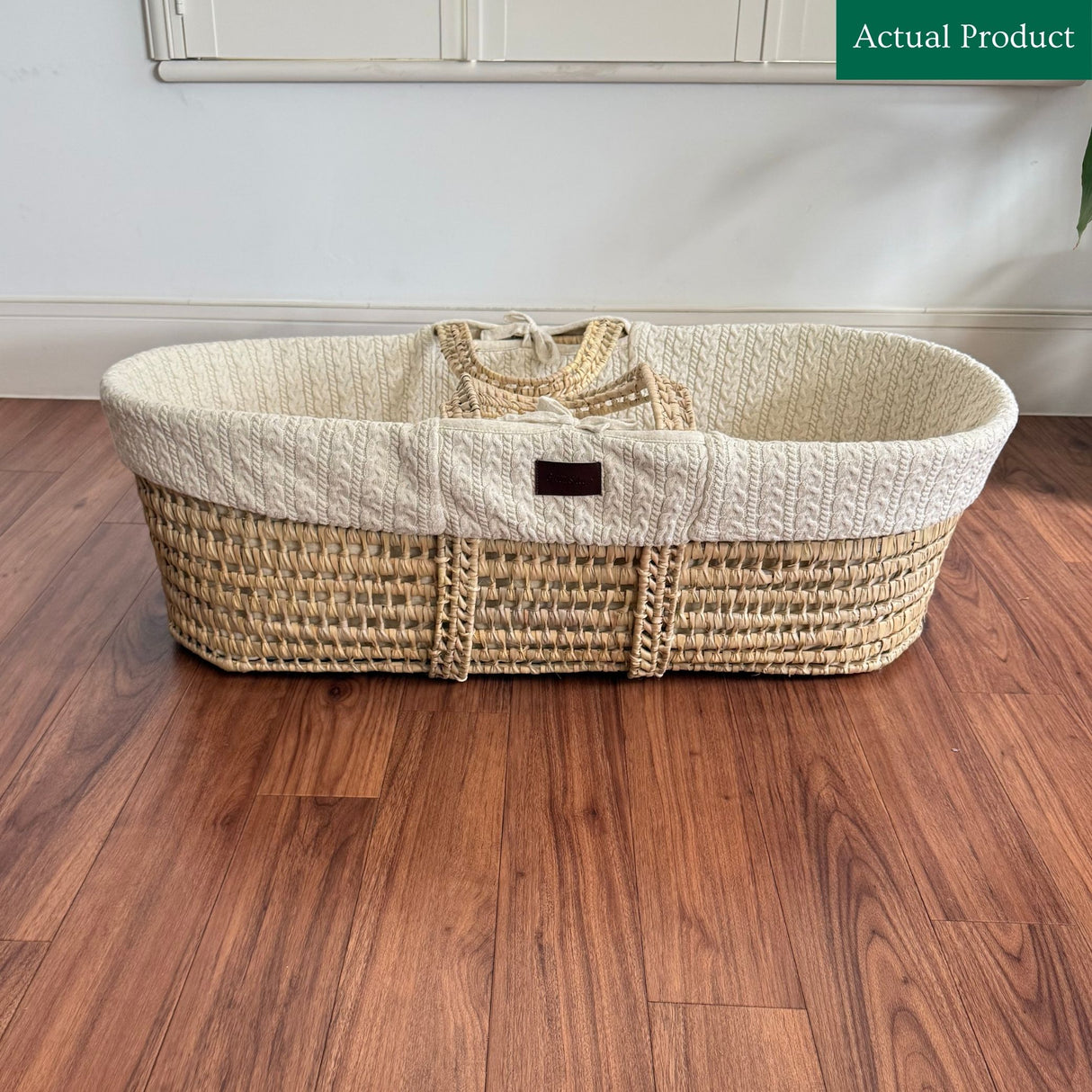 The Little Green Sheep Organic Knitted Moses Basket, Like New / Beige