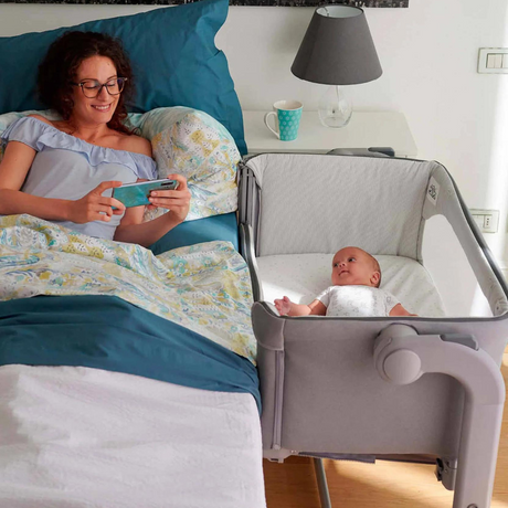 Chicco Next2Me Magic2 Crib