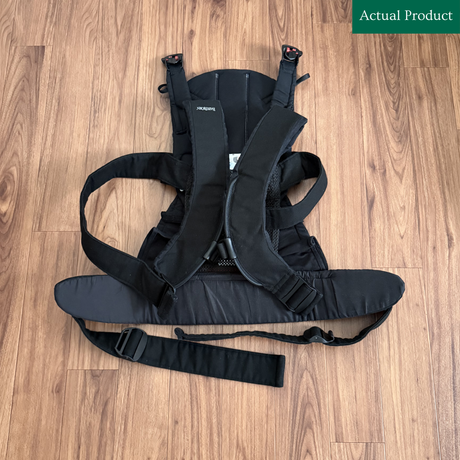 BabyBjörn One Carrier, Like New / Black