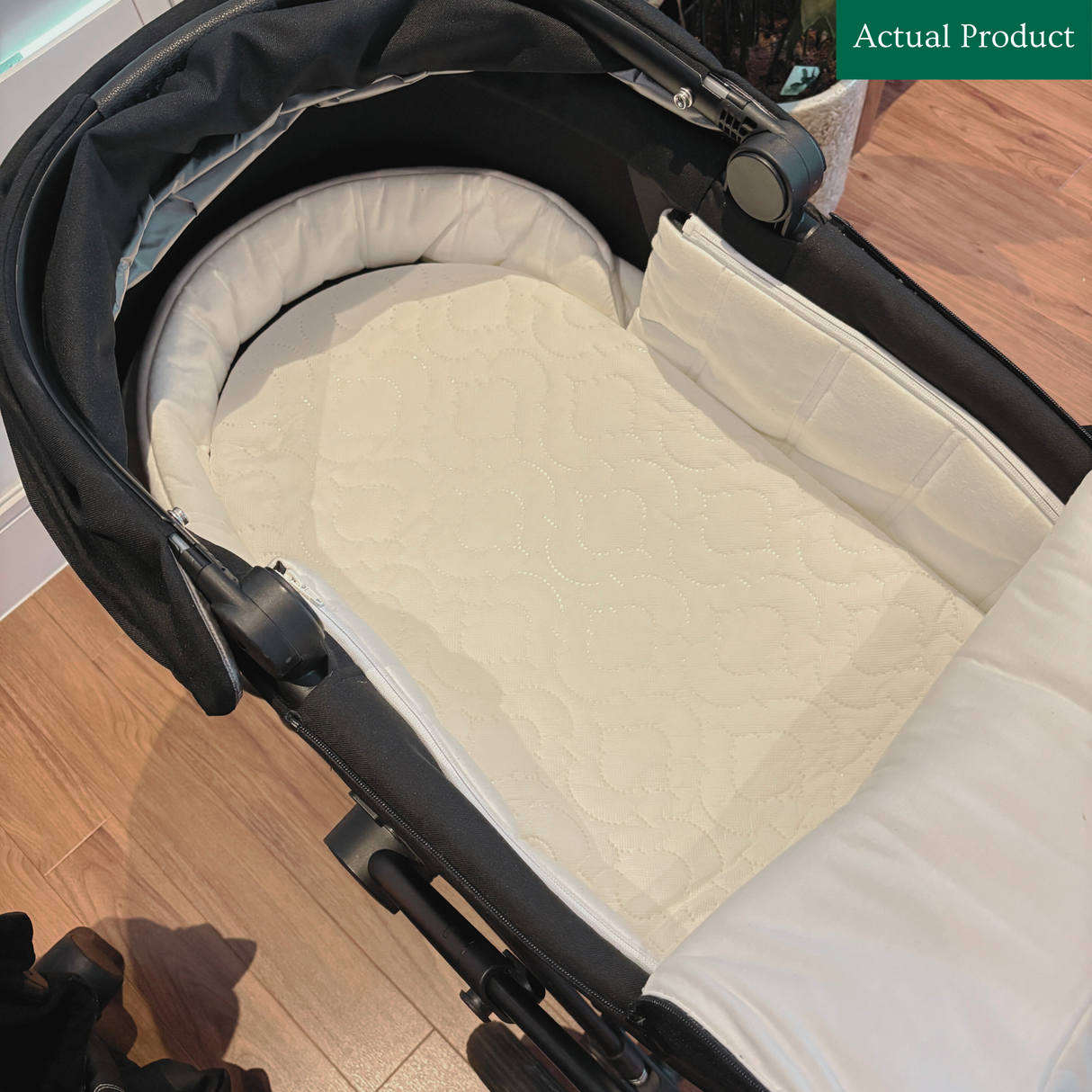 Cybex Platinum Priam Carrycot & Seat, Like New / Black