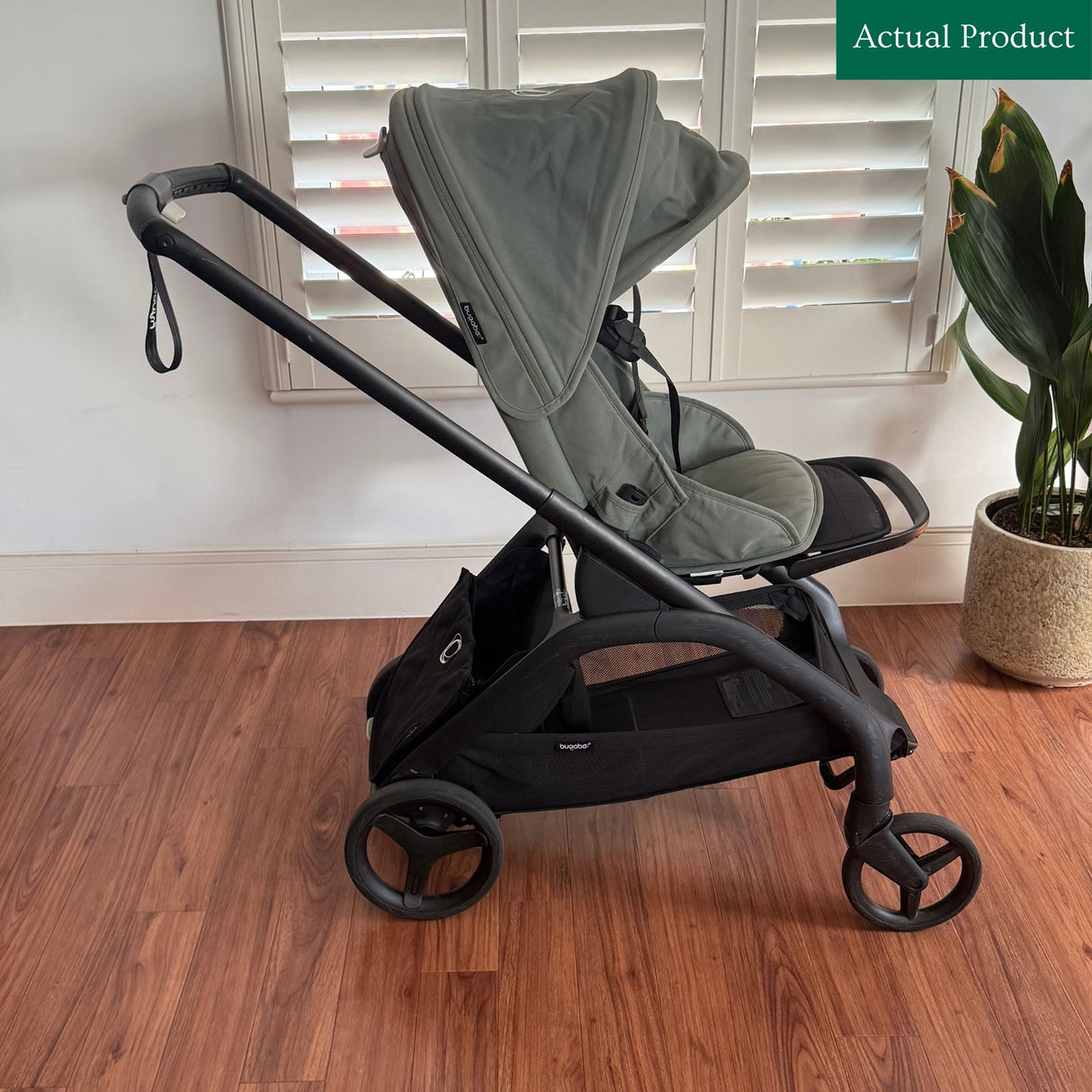 Bugaboo Dragonfly with Carrycot, Gently Used / Forest Green