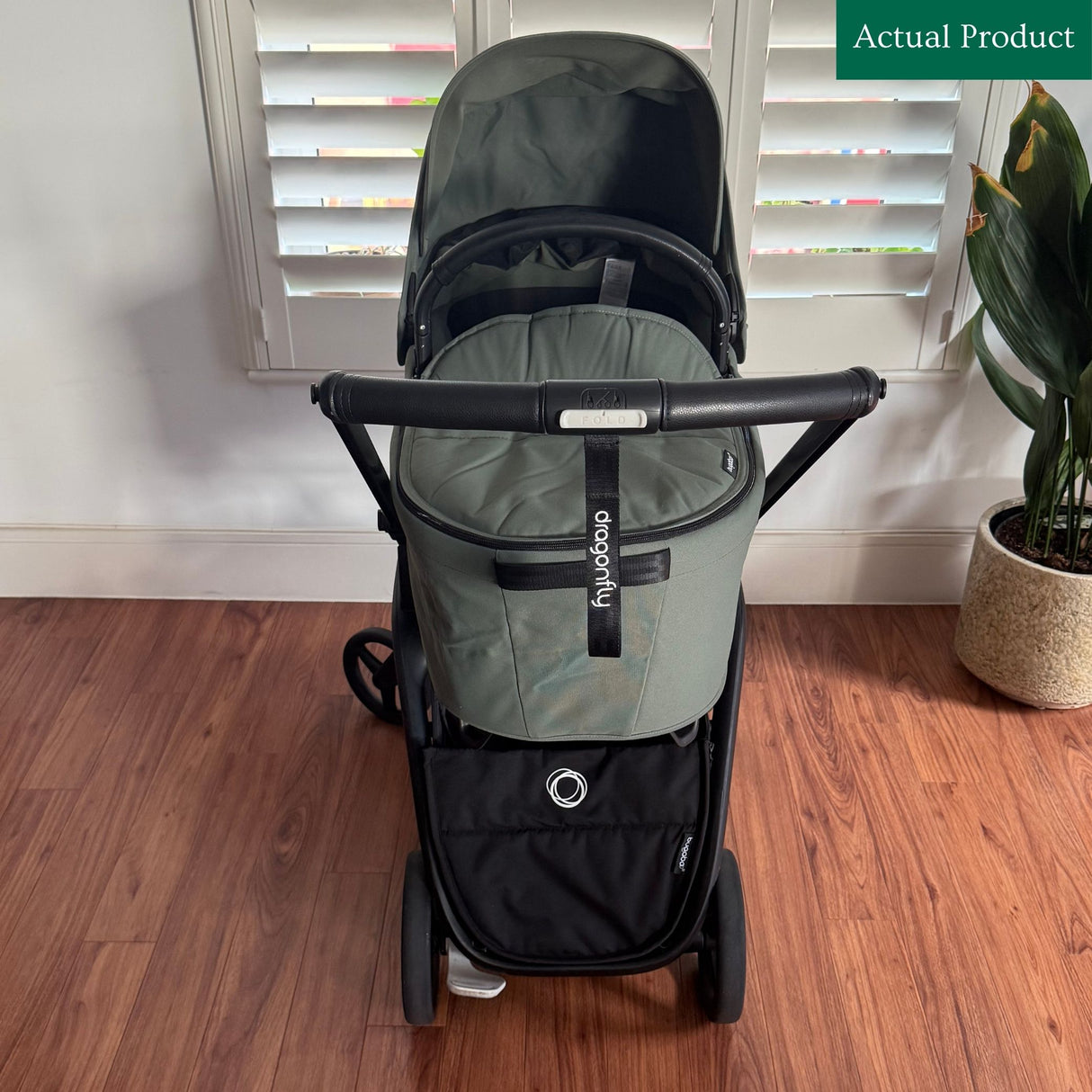Bugaboo Dragonfly with Carrycot, Gently Used / Forest Green