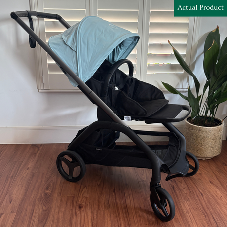 Bugaboo Dragonfly with Carrycot, Like New / Blue