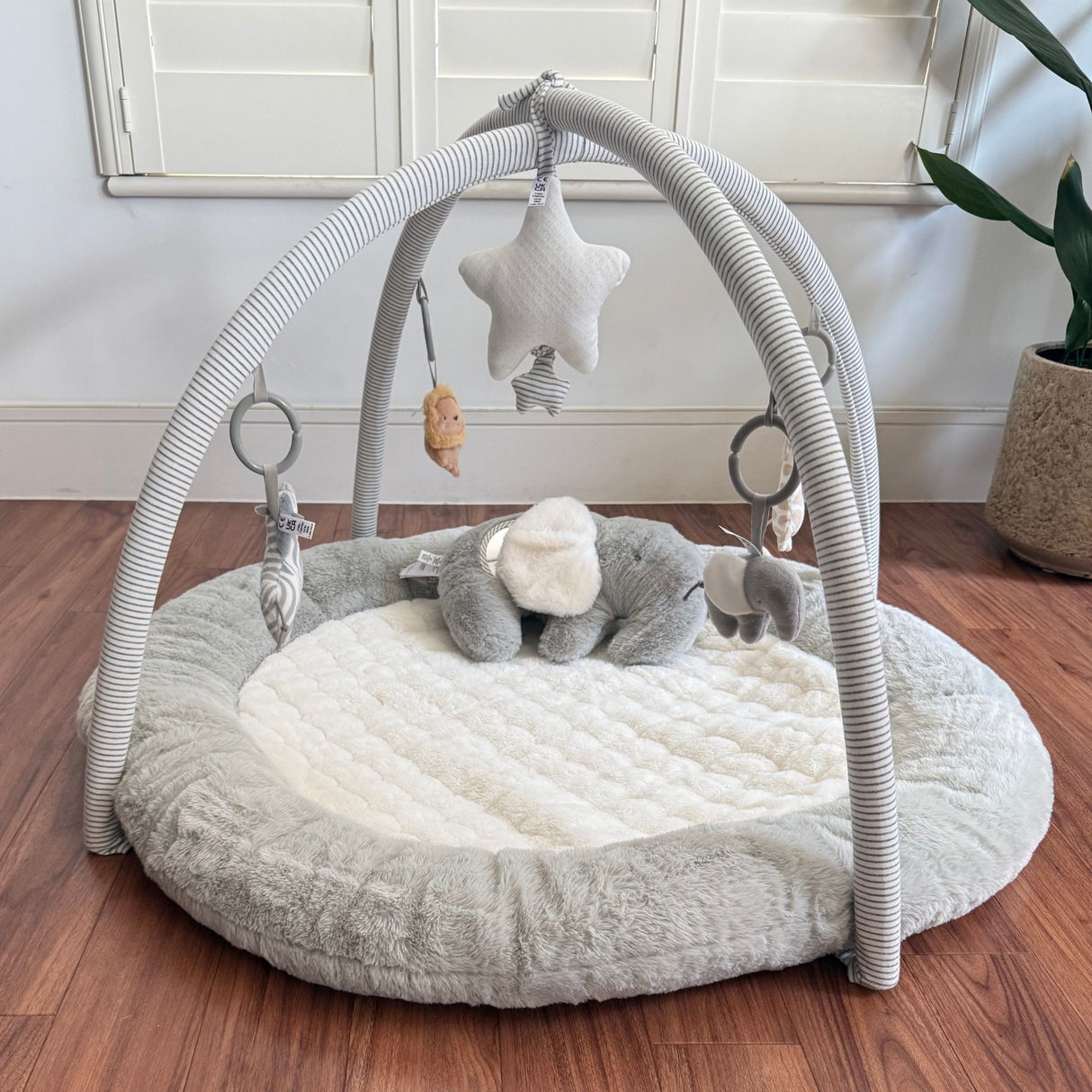 Mamas & Papas Welcome To The World Play Gym, Like New / Grey
