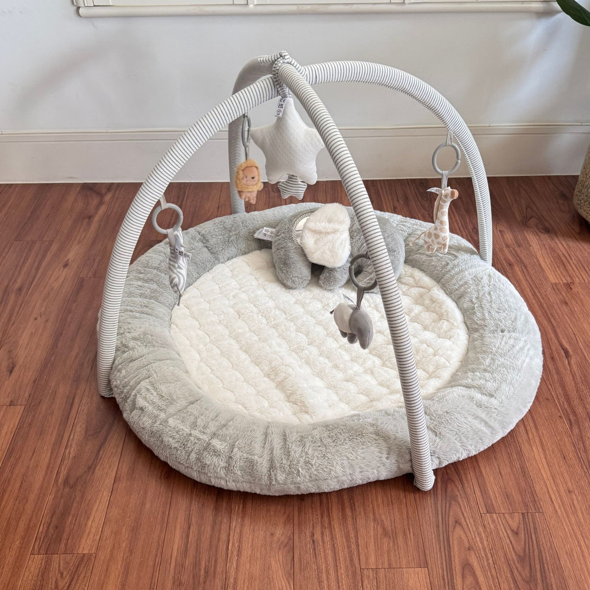 Mamas & Papas Welcome To The World Play Gym, Like New / Grey