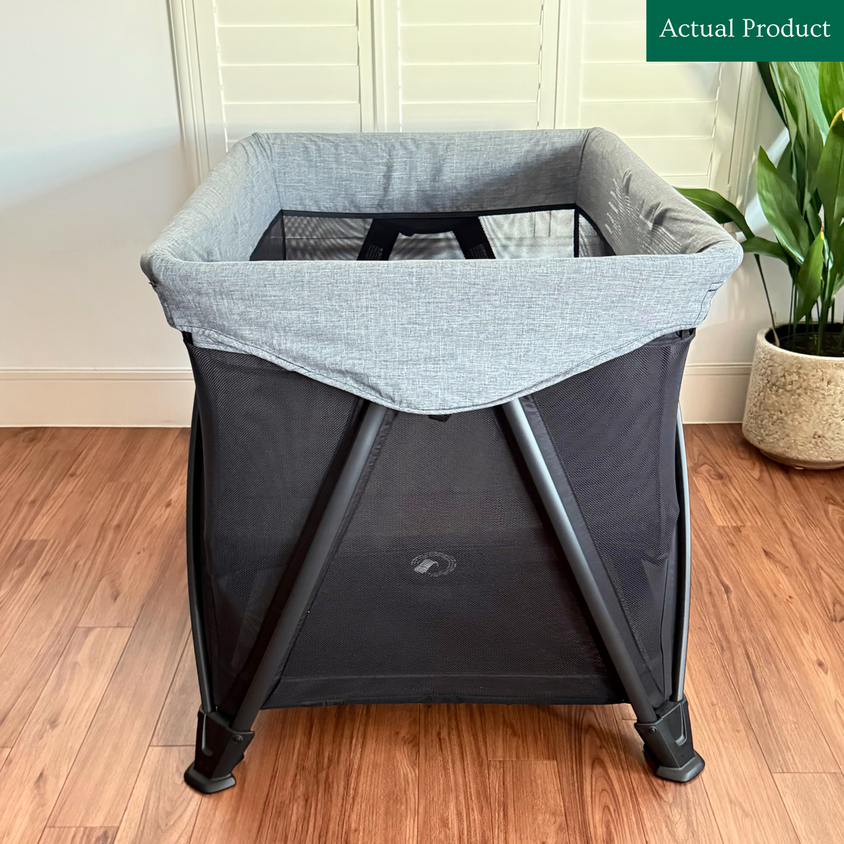 Nuna Sena Aire Travel Cot, Like New / Black & Grey