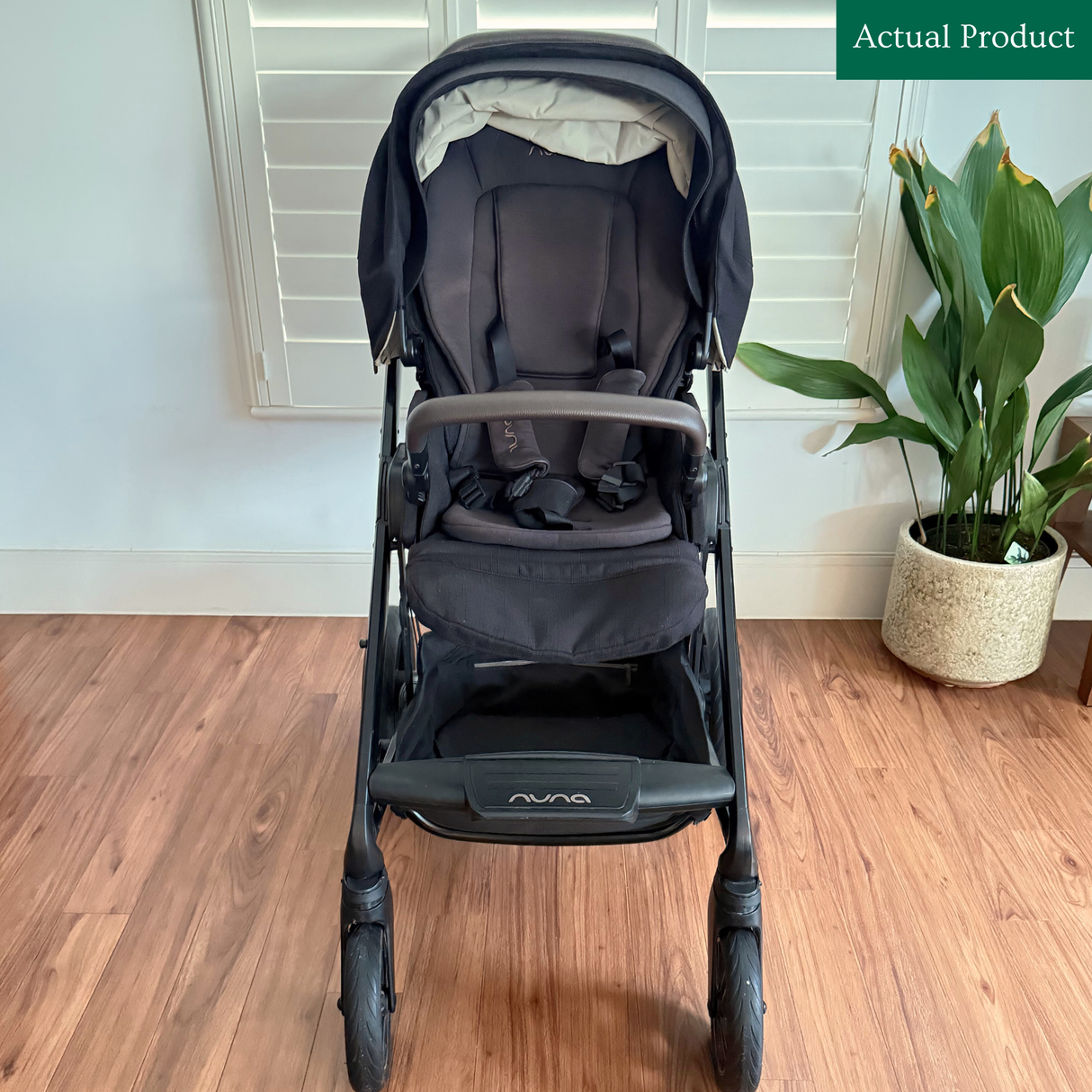 Nuna Mixx Next Pram, Gently Used / Black
