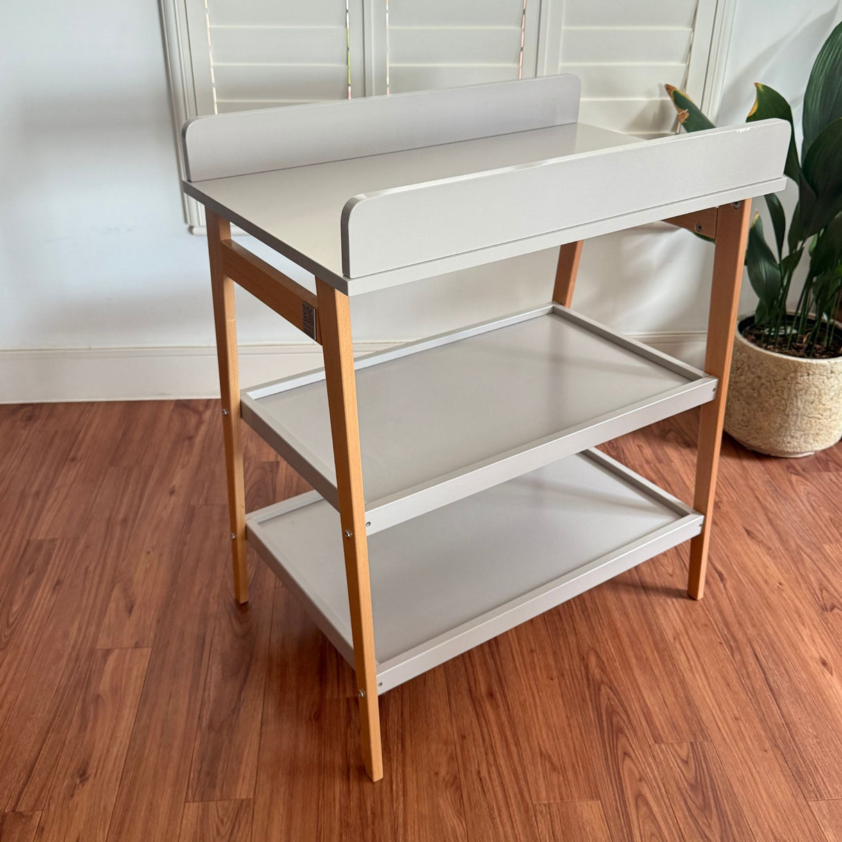 Baby Elegance Ollie Changing Table, Gently Used / Wood
