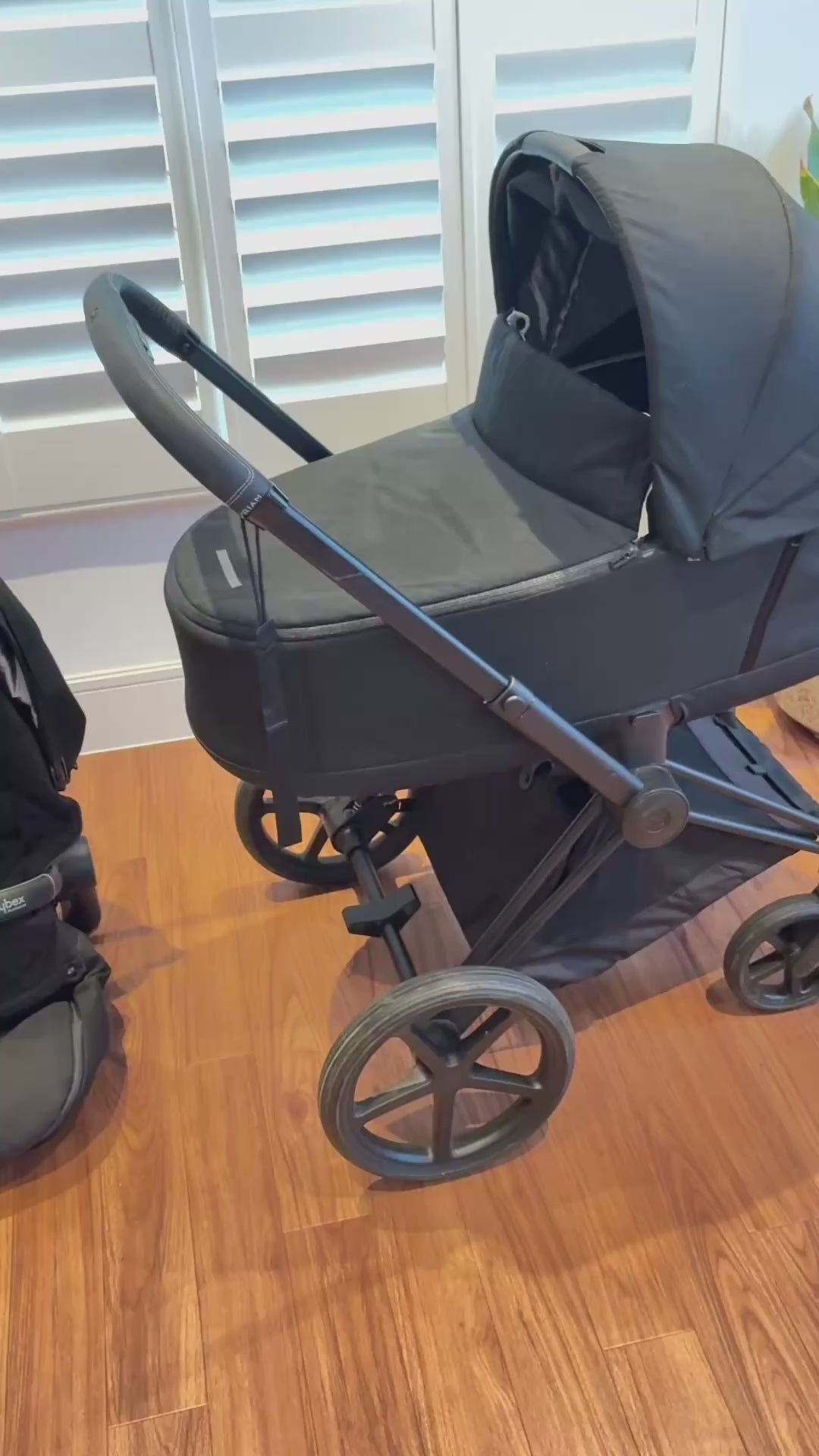 Preloved Cybex Platinum Priam Carrycot & Seat, Black
