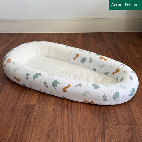 Purflo Sleep Tight Baby Bed, Like New / White