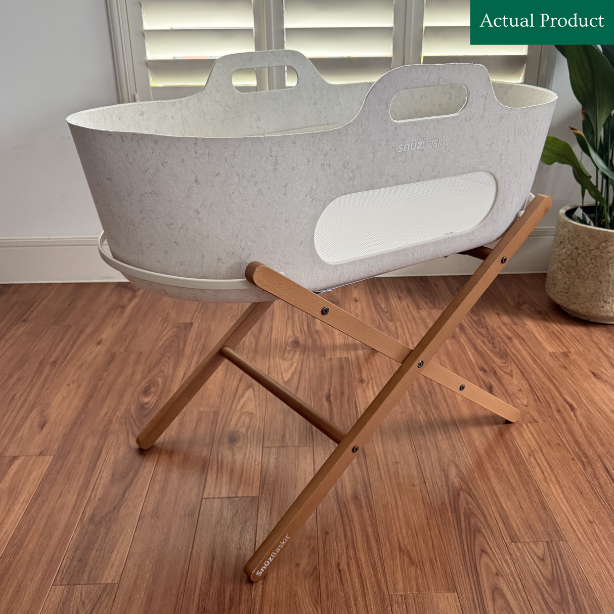 Snuzbaskit Moses Basket With Stand, Like New / Grey