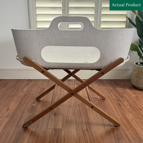 Snuzbaskit Moses Basket With Stand, Like New / Grey