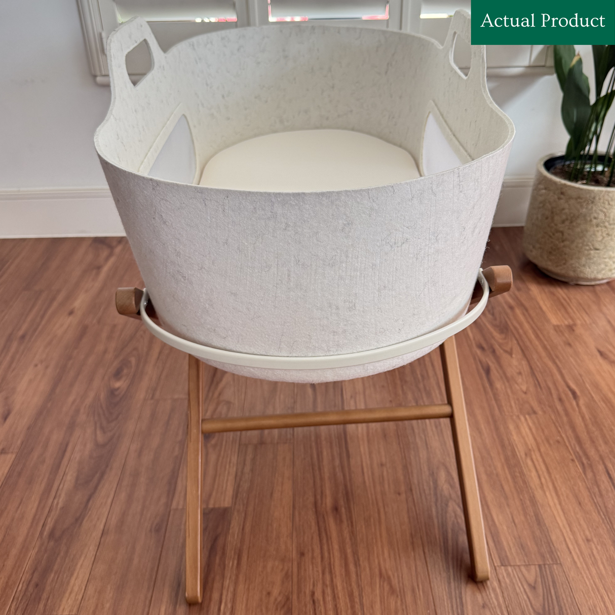 SnüzBaskit Moses Basket & Stand, Like New / Barley And Walnut