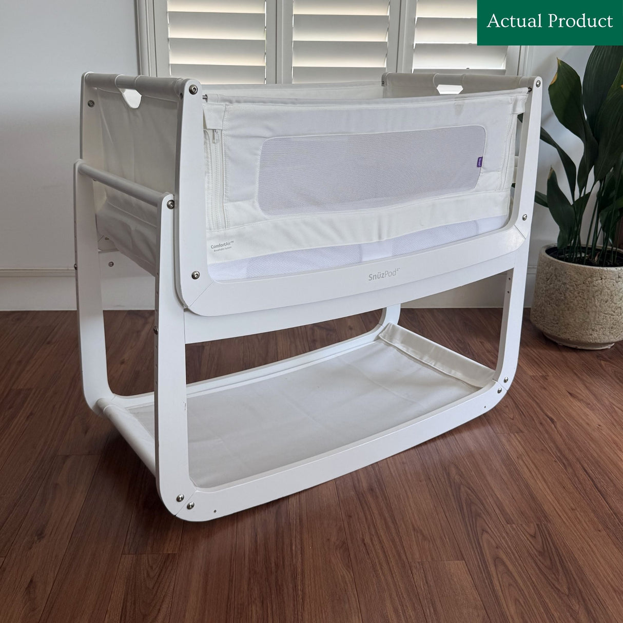 SnüzPod 4 Bedside Crib, Gently Used / White