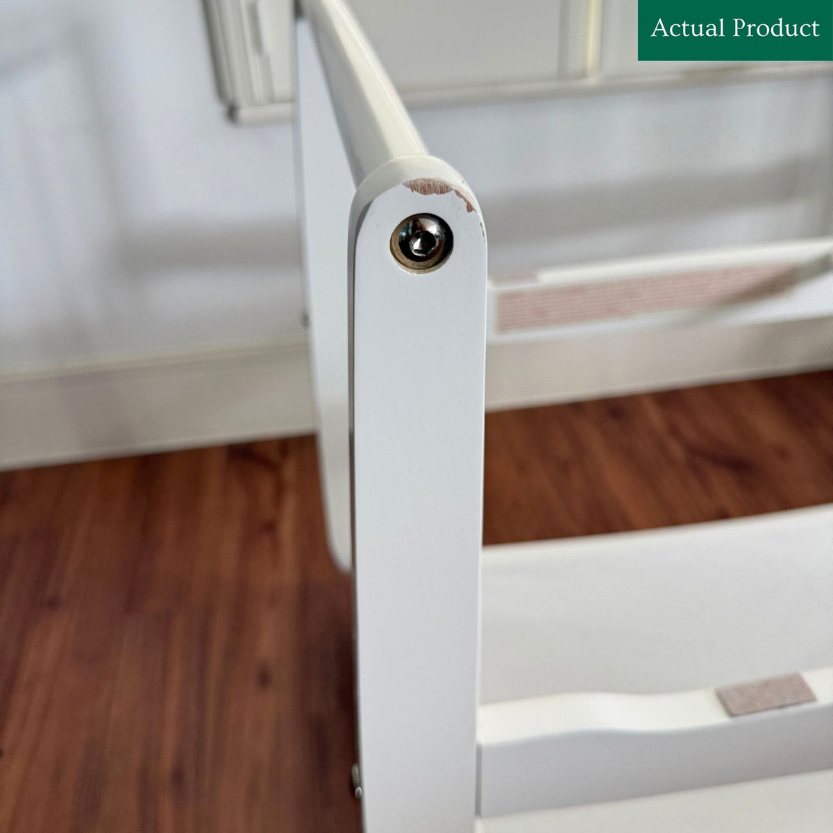 SnüPod4 Bedside Crib, Gently Used / White