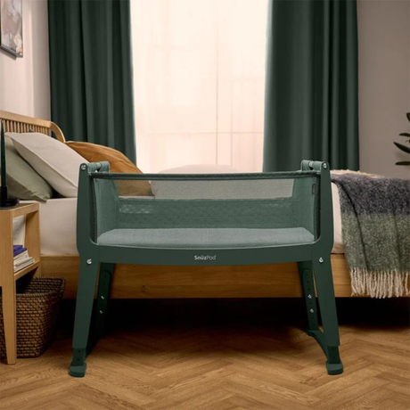 SnuzPod Studio Crib, Like New / Green